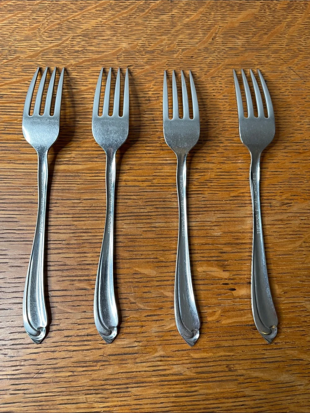 Set of 4 Oneidacraft Deluxe Shasta Stainless Dinner Forks Vintage USA Flatware